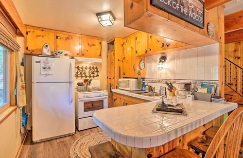 Wrightwood Cabin | Wrightwood Cabin w/Cozy Interior!