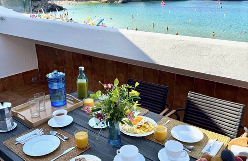 Arenal d'en Castell House | Write us! LastMinute 22Sep to 23 Oct 66%Dto Touch the sea house on the beach!