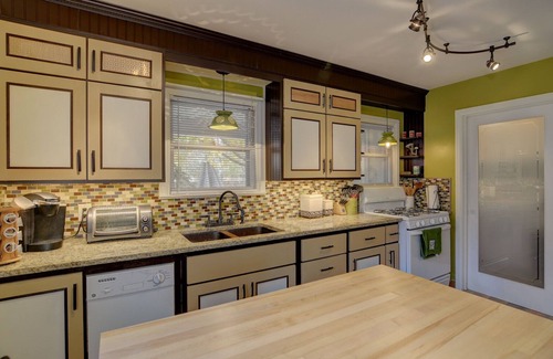 Depot Bench House | Writer's Cottage by Historic Depot, BSU, Downtown & Morrison Center