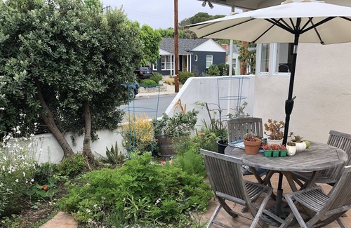 Sunset Park House | Writers House in Tree Lined Street