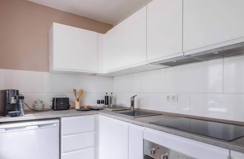Schoenefeld Apartment | Wunderschöne Wohnung mit Terrasse Nähe Airport BER