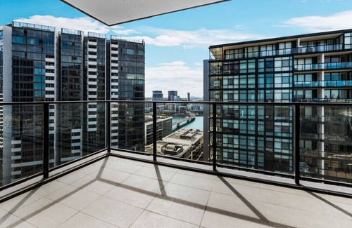 Wentworth Point Apartment | WWP · Lovely 2 Bedroom Apt with Swimming Pool