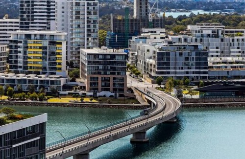 Wentworth Point Apartment | WWP · Lovely 2 Bedroom Apt with Swimming Pool