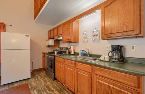 Laurelville Cabin | Wyandot Woods - Hillside Cabin
