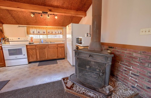 Laurelville Cabin | Wyandot Woods - Squirrels Nest