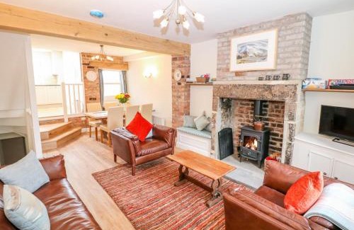 Bakewell House | Wyebrow Cottage