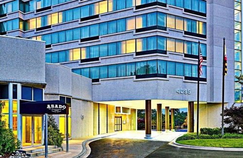 Beltsville Hotel | Wyndham College Park North / Washington DC Area