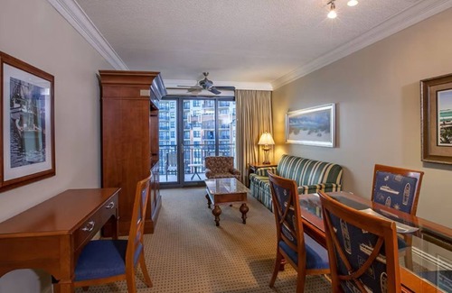 Destin Resort | Wyndham Emerald Grande Resort, 3 bedrooms on Destin's white beach. Family Spot!