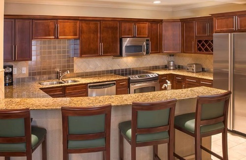 Destin Resort | Wyndham Emerald Grande Resort, 3 bedrooms on Destin's white beach. Family Spot!