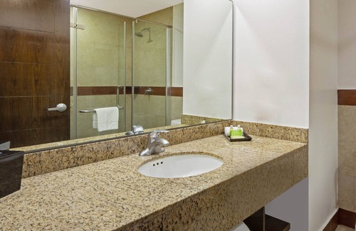 Downtown Cancun Hotel | Wyndham Garden Cancun Downtown