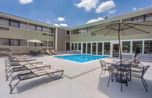 Fort Wayne Hotel | Wyndham Garden Fort Wayne