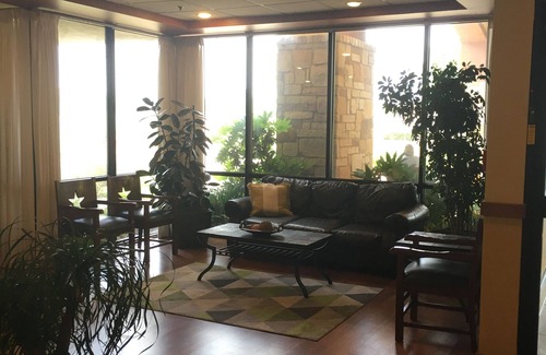 Parker Lane Hotel | Wyndham Garden Hotel Austin