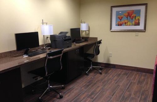 Lancaster Hotel | Wyndham Garden Lancaster CA