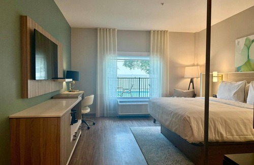 Tampa Hotel | Wyndham Garden Tampa Fairgrounds/Casino