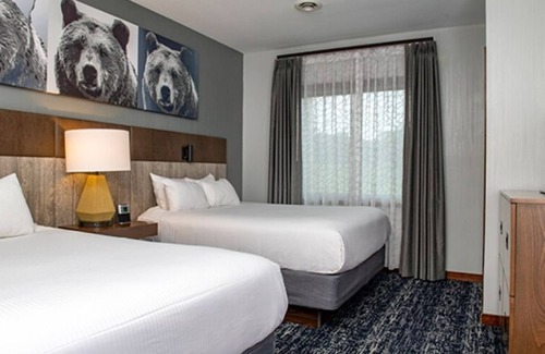 Wisconsin Dells Resort | Wyndham Glacier Canyon - 3 BR - Wisconsin Dells, includes 10 Water park Passes