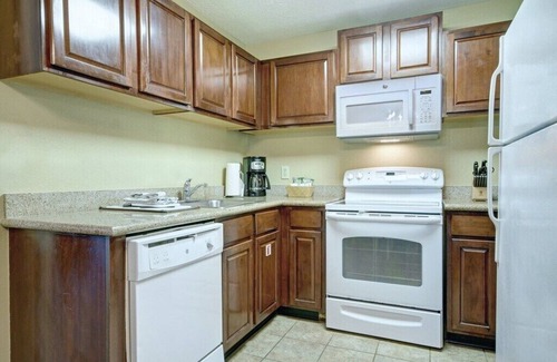 Williamsburg Resort | Wyndham Kingsgate- 2 Bedroom Unit Sleeps 6!