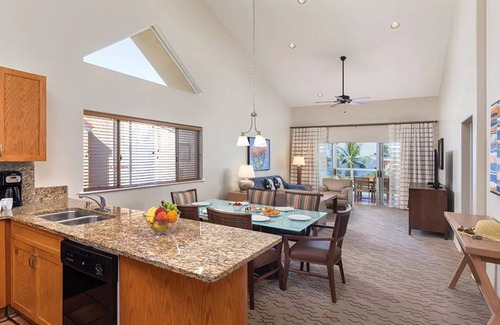 Kahaluu-Keauhou Resort | Wyndham Kona Coast Resort 1 Bedroom/2 beds/1 bath Condo with Lanai