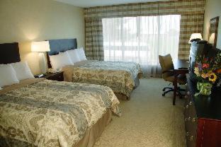 Witmer Resort | Wyndham Lancaster Resort and Convention Center