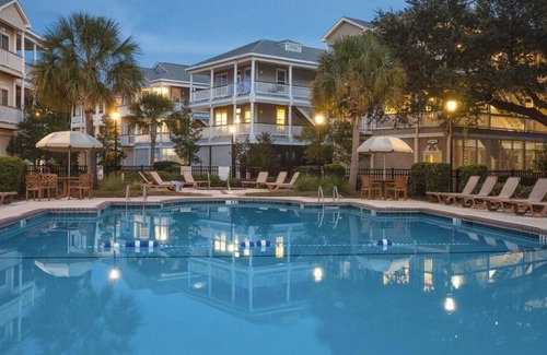 Ocean Ridge Resort | Wyndham Ocean Ridge 2 bedroom deluxe condo with a full kitchen
