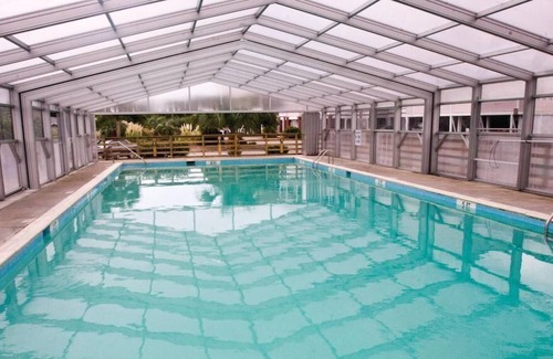 Ocean Ridge Resort | Wyndham Ocean Ridge 2 bedroom deluxe condo with a full kitchen