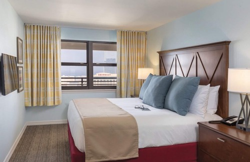 Atlantic City Resort | Wyndham Skyline Tower 2 BR /Walk to the Boardwalk, Restaurants, and Casinos!