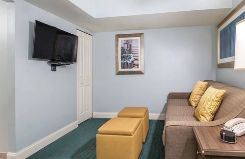 Cherry Grove Beach Resort | 🌴Wyndham Towers on the Grove✨ Experience Paradise in a 2BR Villa - Sleeps 8!