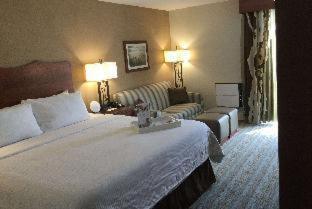 Visalia Hotel | Wyndham Visalia