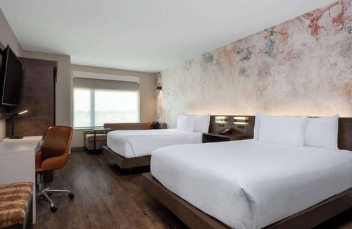 Westfield Hotel | Wyndham Westfield