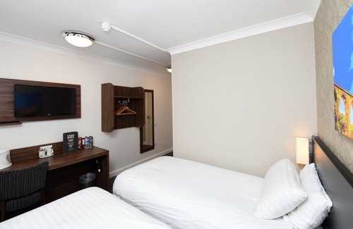 Wrexham Hotel | Wynnstay Arms, Wrexham by Marston's Inns