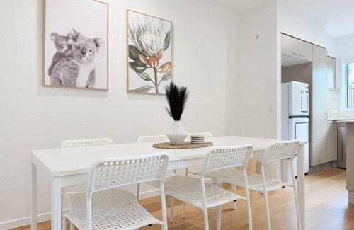 Wynnum West House | Wynnum West Oasis Retreat 5 Beds villa