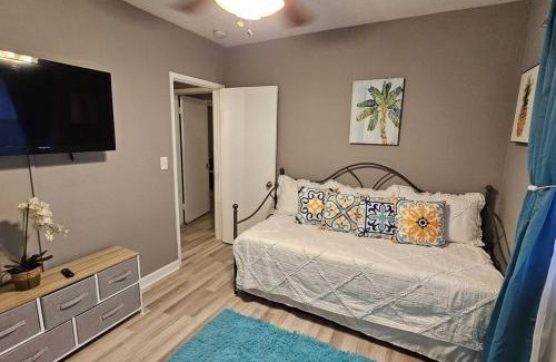 Allapattah Villa | Wynwood Miami Family Oasis