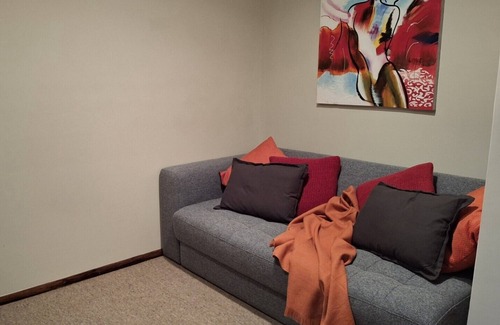 Fernhill Apartment | Wynyard Lake-View: 2BR + Cinema room