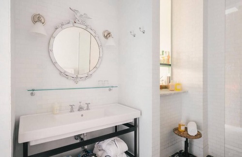 Williamsburg Hotel | Wythe Hotel l Manhattan View King l Luxe Bed & Skyline Views