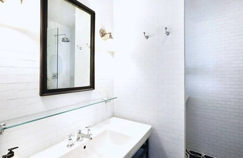 Williamsburg Hotel | Wythe Hotel l Studio King l Light-Filled Comfort & Modern Vibe