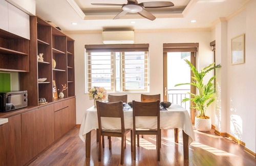Cong Vi Apartment | XÔI Setai Linh Lang Premium Serviced Residences
