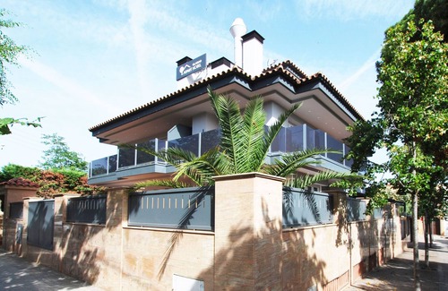 Vilassar de Mar Apartment | Xaloc - Aparthotel with Swimming Pool