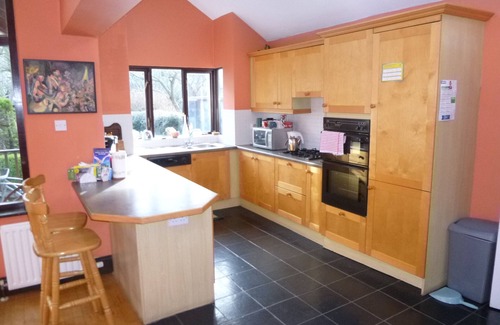 Clontarf House | Xclsve Hstric Sburb Clontarf, Clse 5k Dtwn N Bch Bay Rst Bar