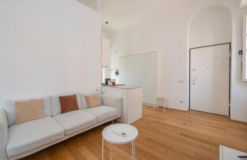 Porta Tenaglia Apartment | Xenia Apartments - Attic studio apartment in Chinatown
