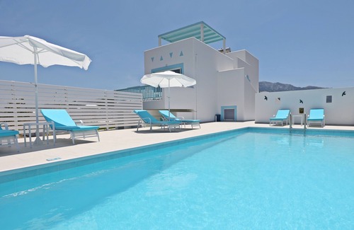 Zipari Villa | Xenos Villa 7 with a Private pool near the sea
