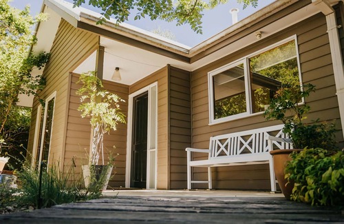 Hepburn House | Xhale ~ Hepburn Springs/Daylesford ~ Take a breath