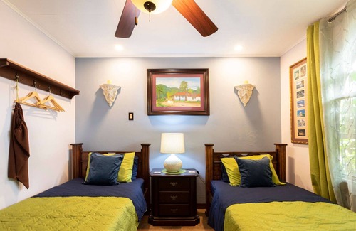 Pavas Bed & Breakfast | XIN Bed & Breakfast