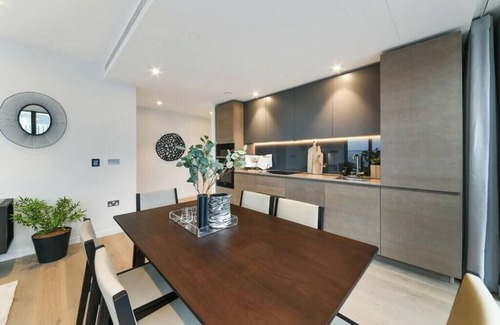 Canary Wharf Hotel | XOX Hotels Canary Wharf