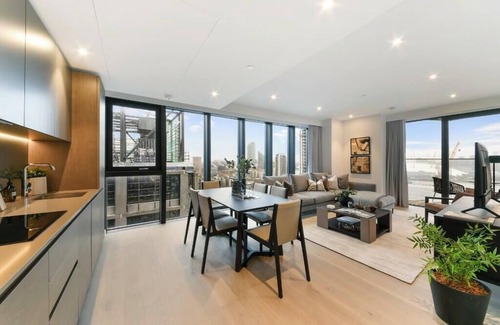 Canary Wharf Hotel | XOX Hotels Canary Wharf