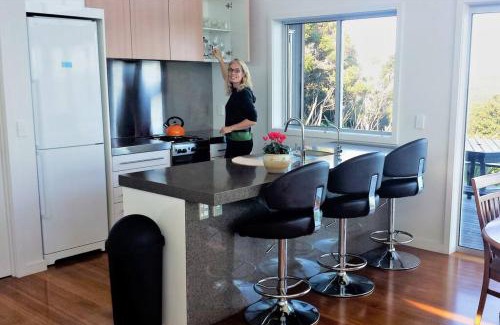 Great Barrier Island Apartment | XSPOT Cliff House apartment, secluded 4WD location