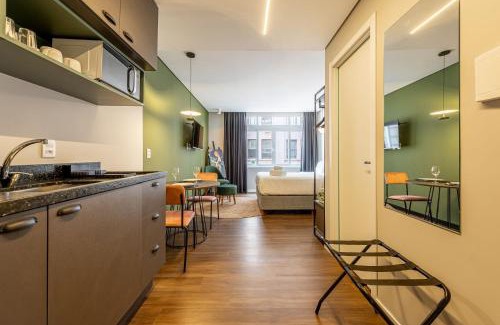 Centro Historico Apartment | Xtay Cais Rooftop - Estúdios Completos com Wifi e academia, no Centro Histórico de Porto Alegre