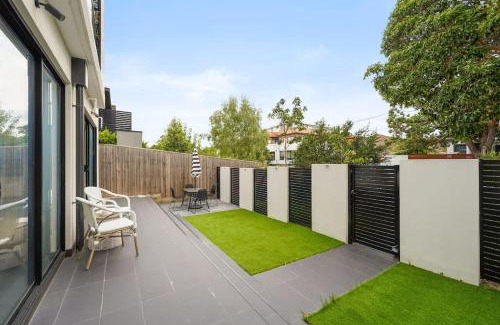 Bentleigh Apartment | XV - Sun Soaked Ultimate Bentleigh Convenience