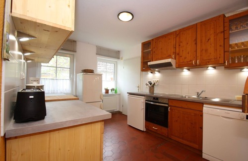Warrenzin House | XXL Ferienhaus mit Sauna in Upost