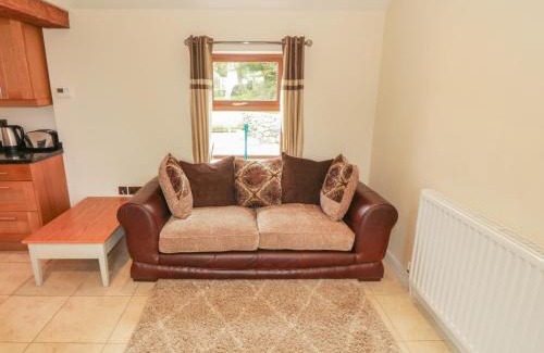 Dinas House | Y Beudy Cottage