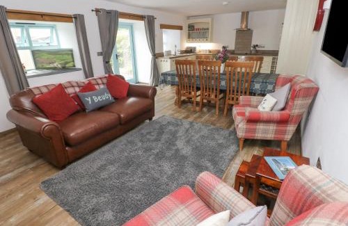 Crosswell House | Y Beudy