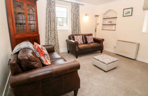 Llannor House | Y Bwthyn